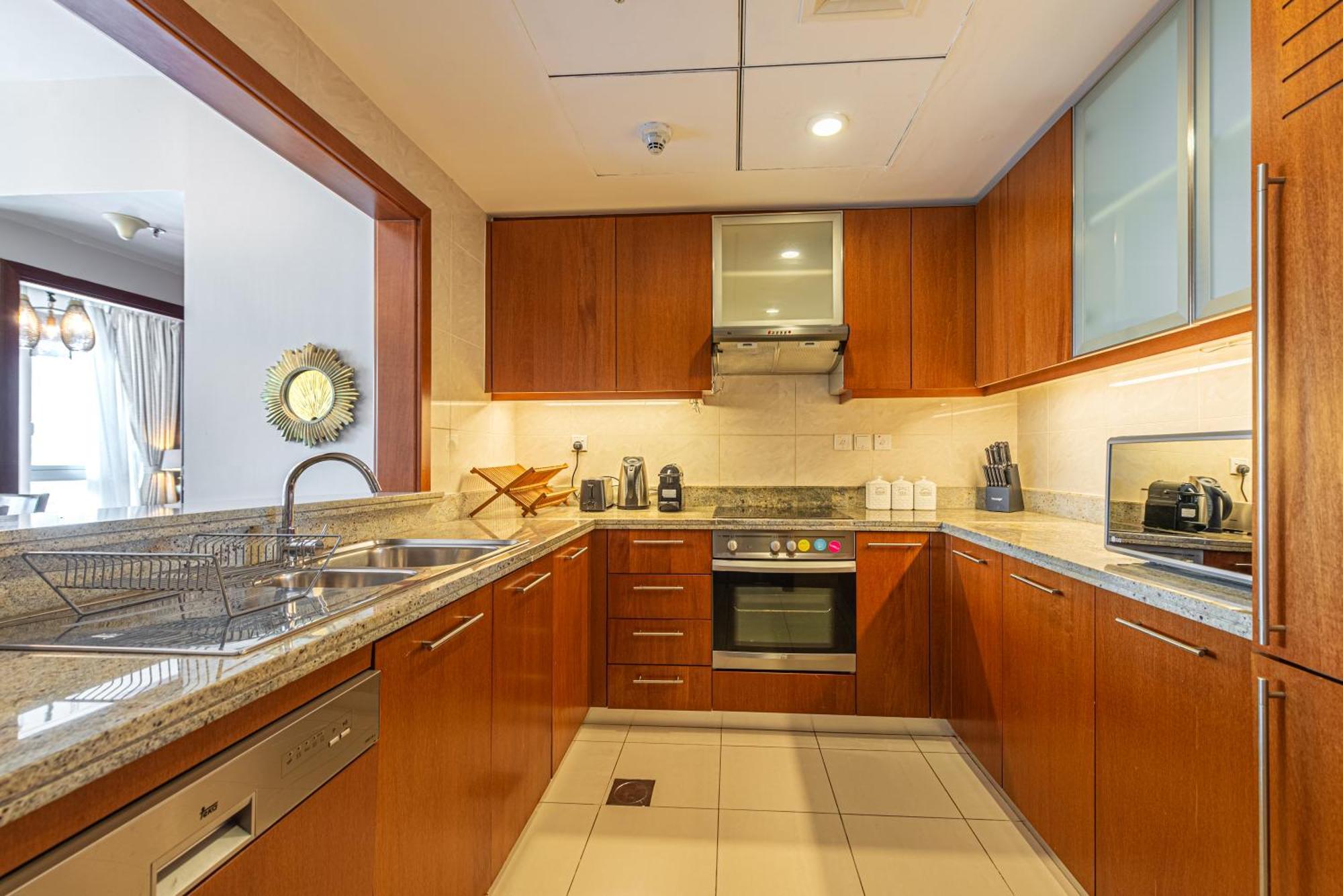 Apartment First Class 1br With Downtown Boulevard View